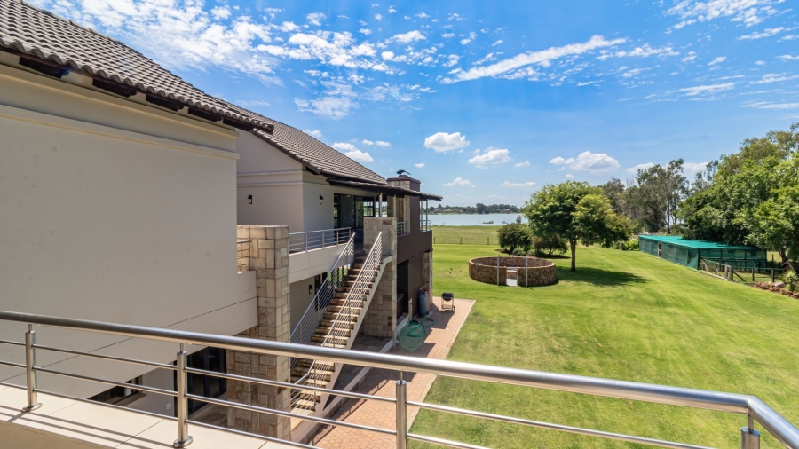 7 Bedroom Property for Sale in Oranjeville Free State